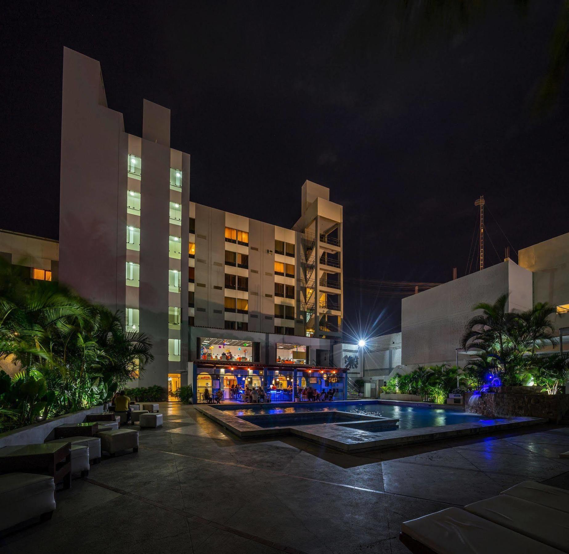 Winmeier Hotel Y Casino Chiclayo Exterior photo